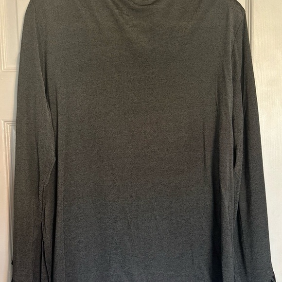 Gorgeous Blouse Size XL - Picture 2 of 3